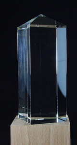 Obelisk aus Glas 60x60x170mm