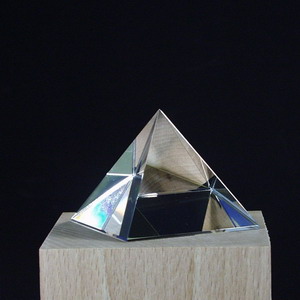 Pyramide aus Glas 60x60x50mm