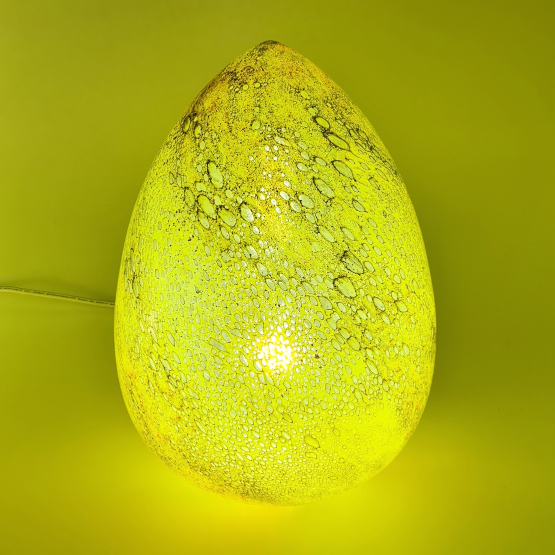 Leuchte "EGG" gelb marmoriert 34cm